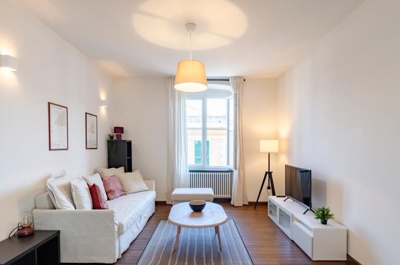 Joivy Spacious Family Apt For 4, In Carignano, Genoa Exterior photo