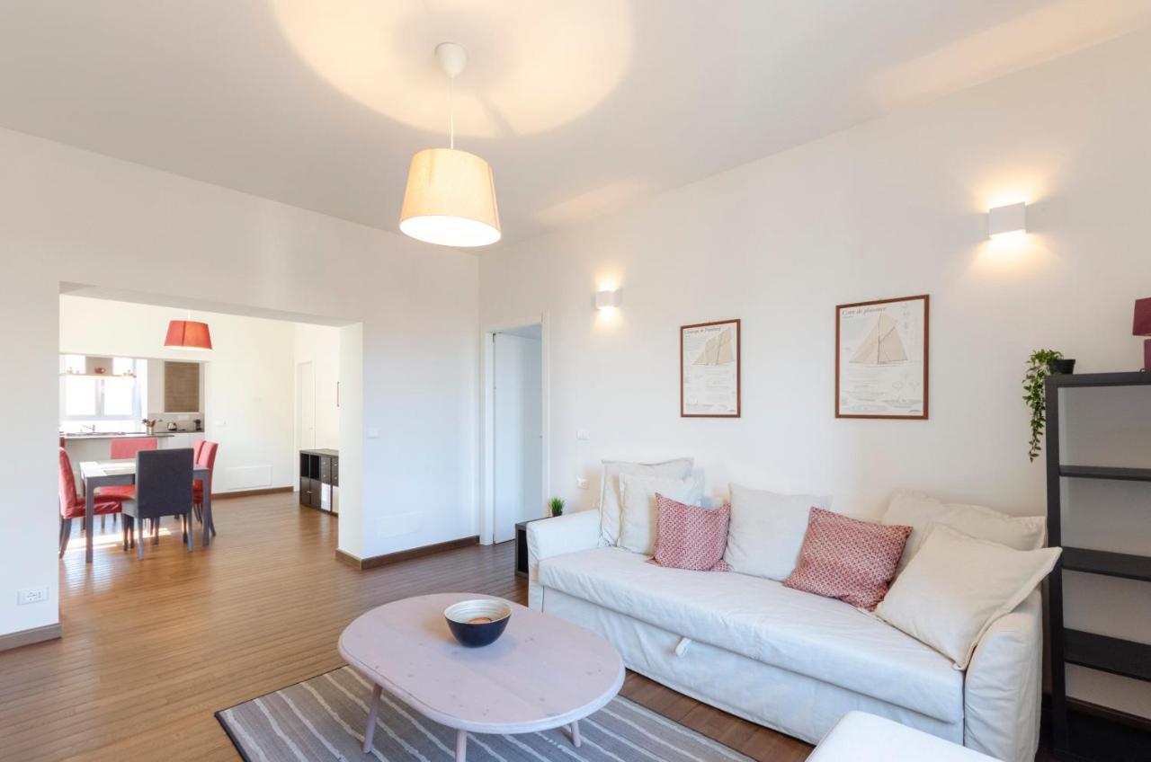 Joivy Spacious Family Apt For 4, In Carignano, Genoa Exterior photo